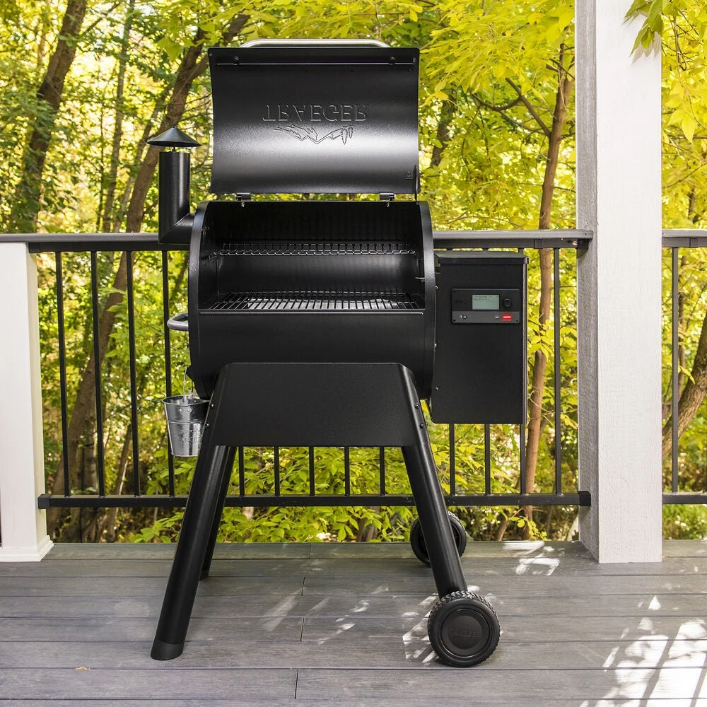 Traeger Pro 575 Black WiFi-Enabled Pellet Grill - Image 9