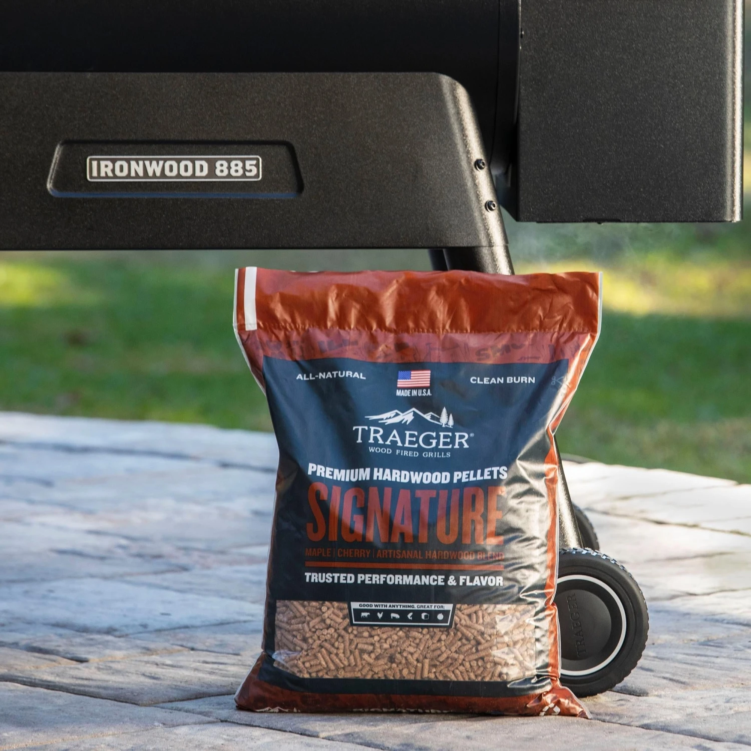 Traeger Signature Blend Wood Pellets 20 Lb. Bag - Image 4