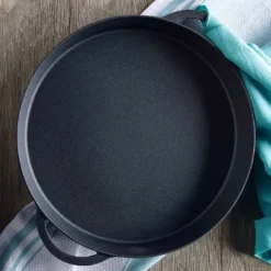 Big Green Egg Pre-Seasoned 14" Cast Iron Skillet