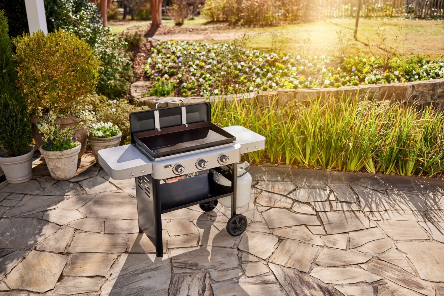 Weber 28" Griddle Liquid Propane Grill - Image 4