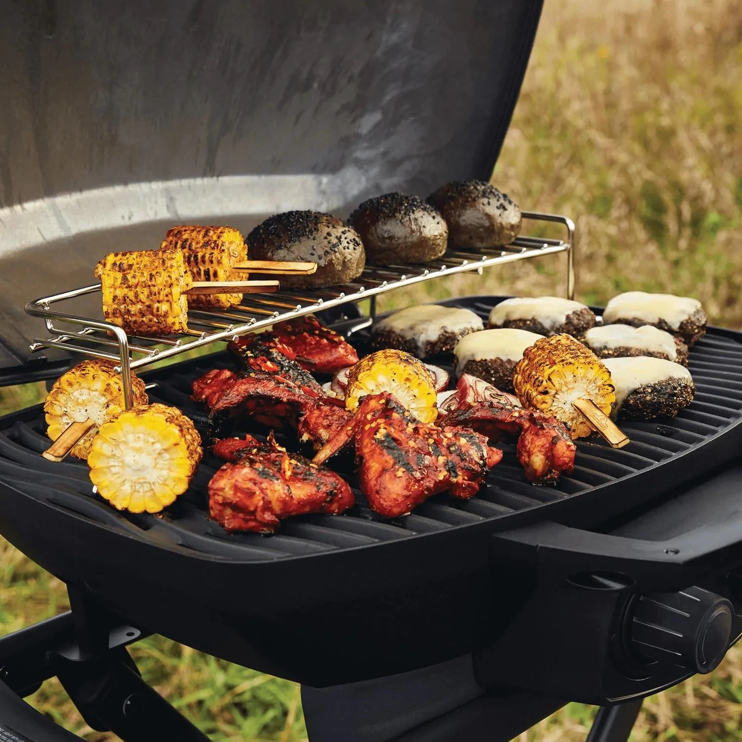 Napoleon Phantom TravelQ® Pro 285 Portable Gas Grill With Scissor Cart - Image 4