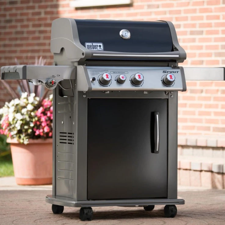 Weber Spirit E-330 Propane Gas Grill - Image 4