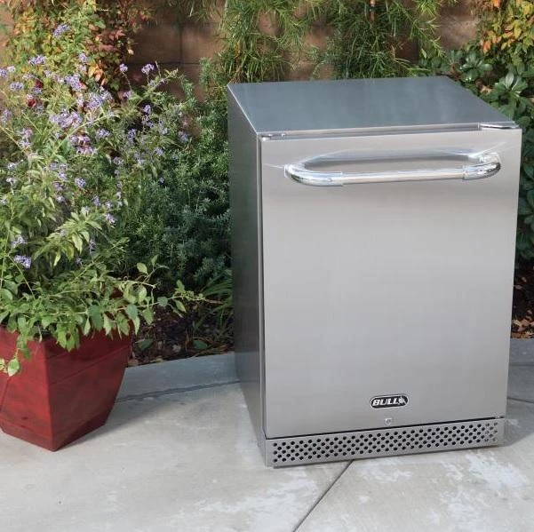 Bull Premium Outdoor Rated Stainless Steel Fridge Series II - Image 2